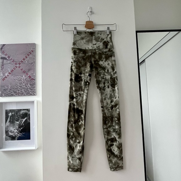 Lululemon Align Pant 28" 
Diamond Dye Light Sage Army Green Dark Olive - Picture 6 of 8